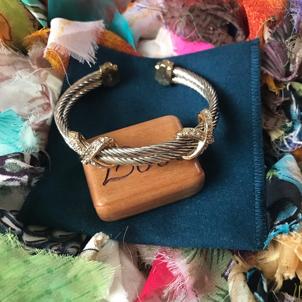 ☀️3/$15☀️Cable X Bracelet